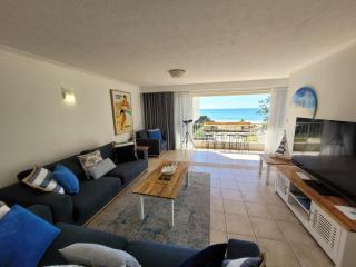 Surfers Chalet - 5