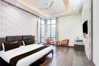 Townhouse Sector 51 Noida Near Metro Station - Noida - 0