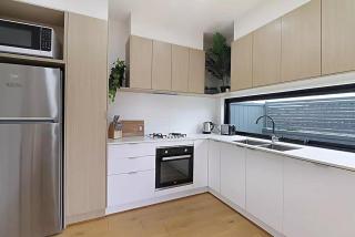 Sunny 2BR Getaway in Newtown - Geelong - 9