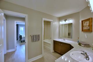 Blue Mountain Village Townhome 4 Bedroom with Shuttle & Pool - Blue Mountains - 1