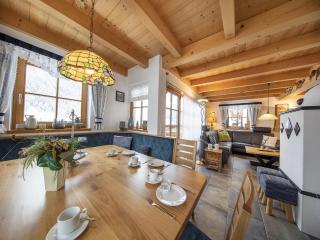 Chalet in Königsleiten near Ski Lift - 4