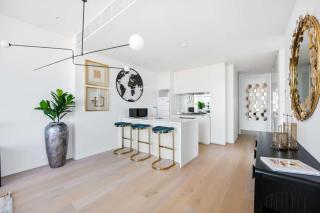 Sky High Luxury - Melbourne Square 57th Floor Apt - 5