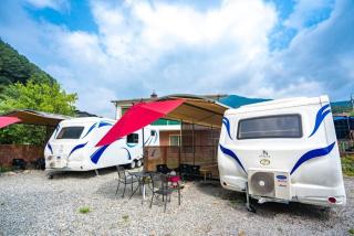 Gapyeong T N Pastel Glamping Caravan - 4