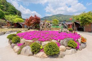 Gapyeong T N Pastel Glamping Caravan - 1