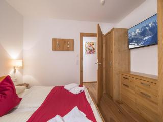 Apartment in Neukirchen near Ski Lift - 3