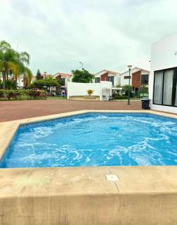 Casa Amplia, Piscina privada, Vía Samborondón, parrilla - 9