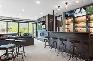 Nine Peaks home - 7