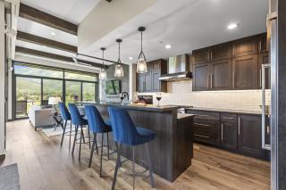 Nine Peaks home - 1