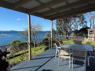 Malua Bay Waterfront Pet Friendly Cottage with WiFi - 4