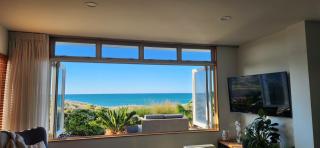 Absolute Beachfront - 3