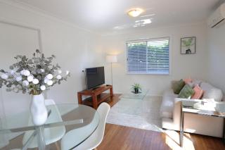 Spacious 2BR Guest House I Private & Central - Sydney - 8