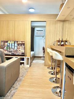 Royce Staycation - Trees Residences Cozy unit with PS4 - 1