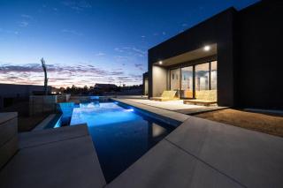 Black Casita by Fieldtrip - Bold Villa w Pool Spa - 0