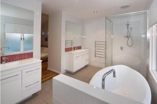 Casa Lagoona - A Lush Family Haven by the Beach - 2