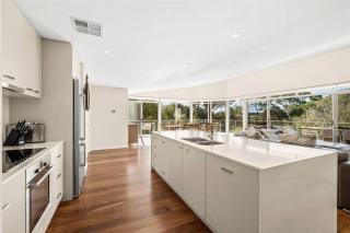Casa Indigo - Modern Bushland Retreat by the Sea - 8