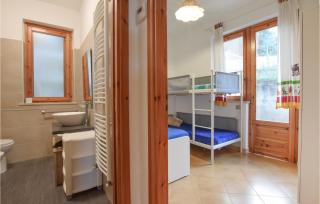 2 Bedroom Amazing Home In Trabia - 6