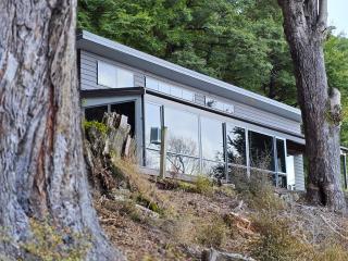 Whare Puwaha - River Mouth House - 8