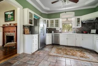 Prime location-Walk to food, Bars and Wineries! - 1
