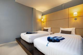 Montree Phuket Hotel - 1
