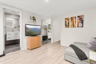 Bright 1-Bed Apartment with Garden Views - Bomaderry - 0