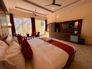 The Four Season Resort - Top Rated & Most Awarded Property in Mussoorie - 3