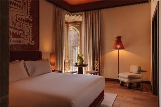 Palacio De Godoy Caceres, Curio Collection By Hilton - 2