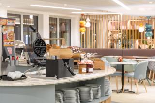 Hampton By Hilton Paris Charles De Gaulle Airport - 4