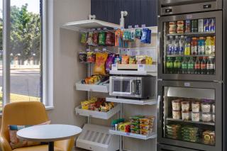 Spark by Hilton Brockville - 2