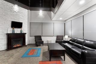 Travelodge by Wyndham Grande Prairie - 3
