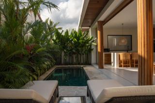 Modern 1BR with Rooftop Rice Fields & Seseh Beach Panorama - 6