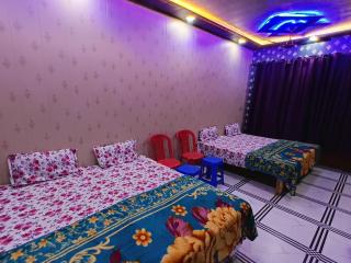 Avadh Dham guest house - 4