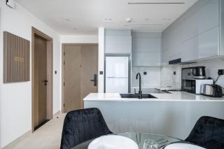 ALH Vacay - Binghatti Canal View 2 Bedrooms - 5