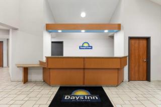 Days Inn by Wyndham Tulsa Central - 6