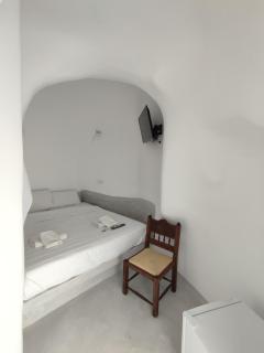 Cycladic Center Economy Rooms - Fira - 4