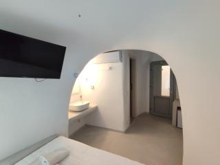Cycladic Center Economy Rooms - 1