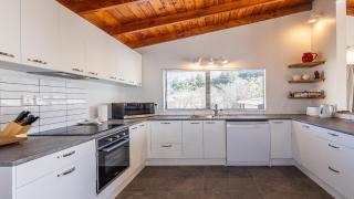 Railside Chalet - Raurimu Holiday Home - 3