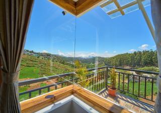 Central Homestay Ooty by VOYE HOMES Family-Friendly Budget Stay with Valley And Mountain Views - Udagamandalam - 9