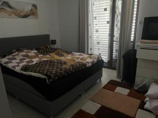 5 izbový samostatný stojaci rodinný dom s podkrovím a veľkou záhradou so sezónnym bazénom, celoročnou saunou a vírivkou, privátny wellness - 6