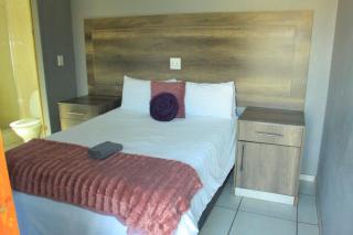 Blue Moon Guest House - 8