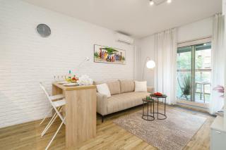Urban Chic - Luxury Stay at Mennica Residence Warsaw - 7