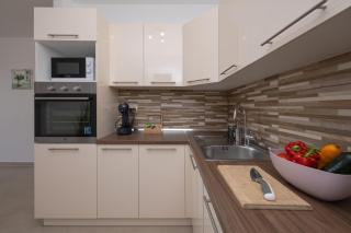 Apartment Rubina, 2 bedrooms, big terrace and secure parking - 1