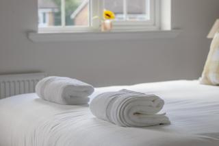 Modern 2-Bedroom Home near Glasgow & Edinburgh - 6