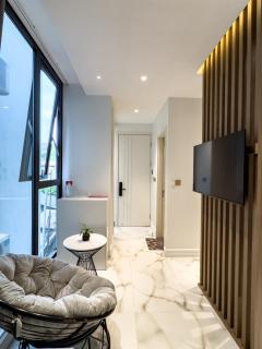 Gaia House - 2