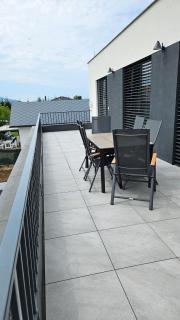 Moderný 3 - spálňový apartmán s veľkou terasou - 1