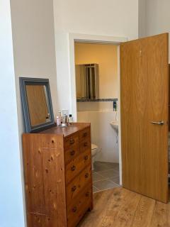 Stylish 3-Bedroom Mill Conversion near Leeds - 2