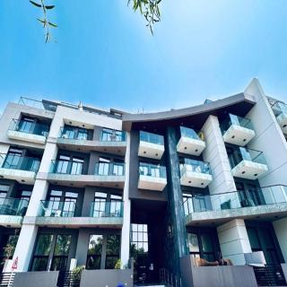 Premium 1-Bedroom Perla Apartment in JVC Infinity Pool & Kids Play Area - 8