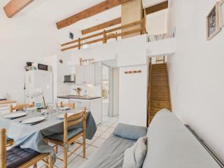 Piscine commune, terrasse, maison pour 5 - 3