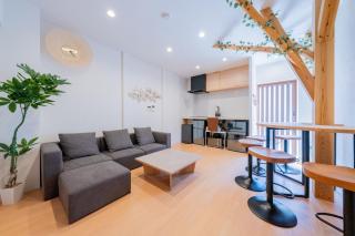 澤 寝室4つの広い一軒家 駅徒歩5分 コリアンタウンや道頓堀近く - 3