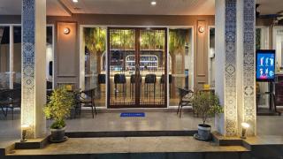 Montree Phuket Hotel - 2