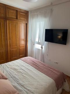 Sunny South Terrace - Brand-New Apartment - 5